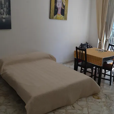 Apulia B * باري